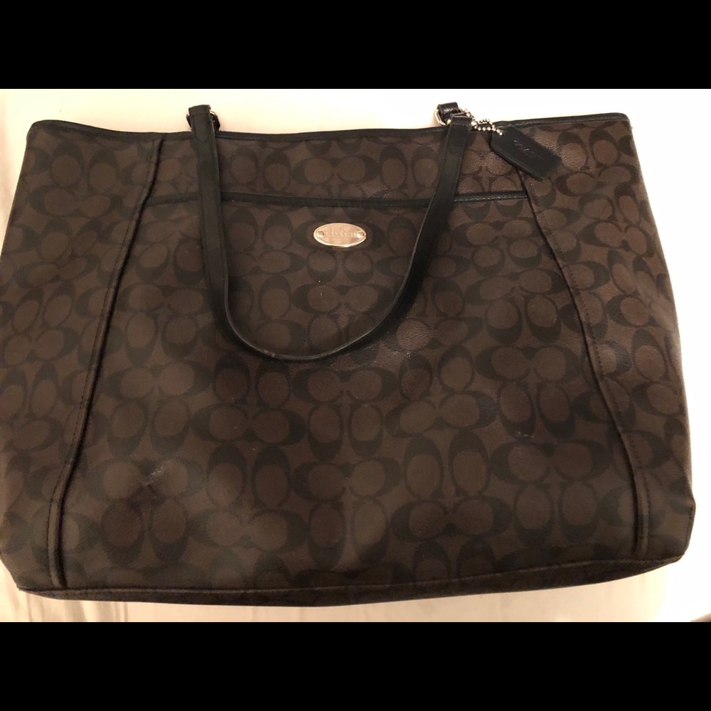 Coach purse (extra large and spacious!)